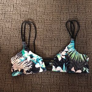 Reversible rip curl bikini top